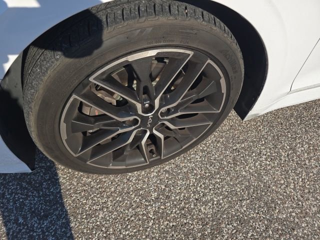Used 2022 Kia K5 GT w/ GT1 Package FWD image 6