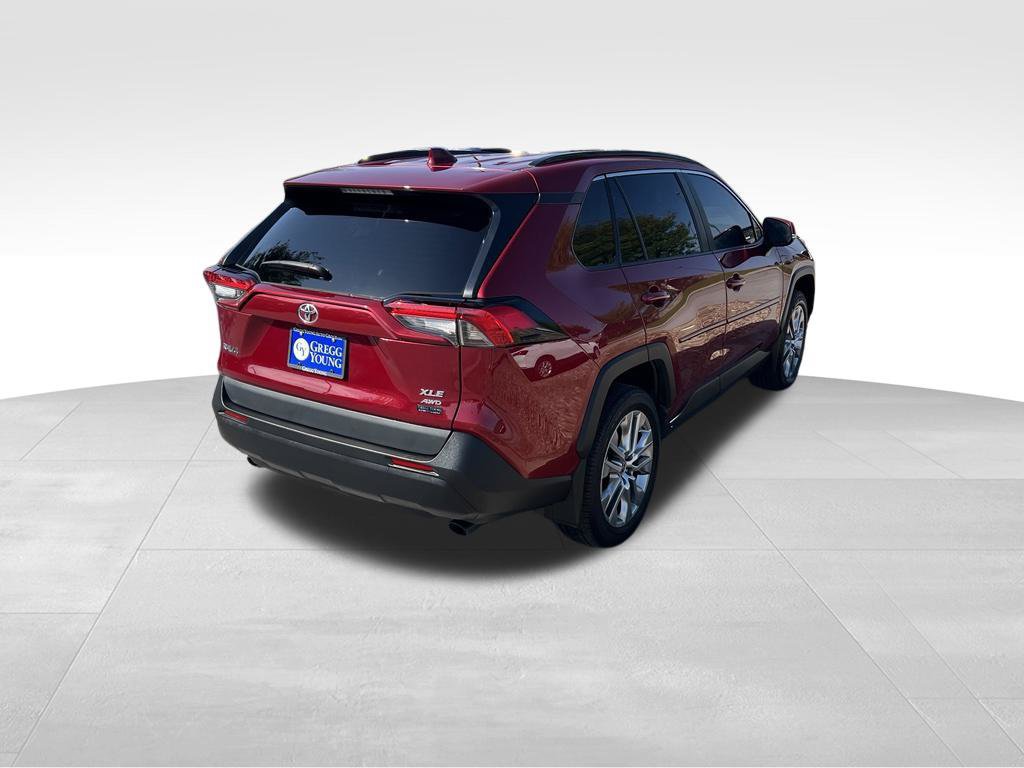 Used 2023 Toyota RAV4 XLE Premium AWD/4WD image 7