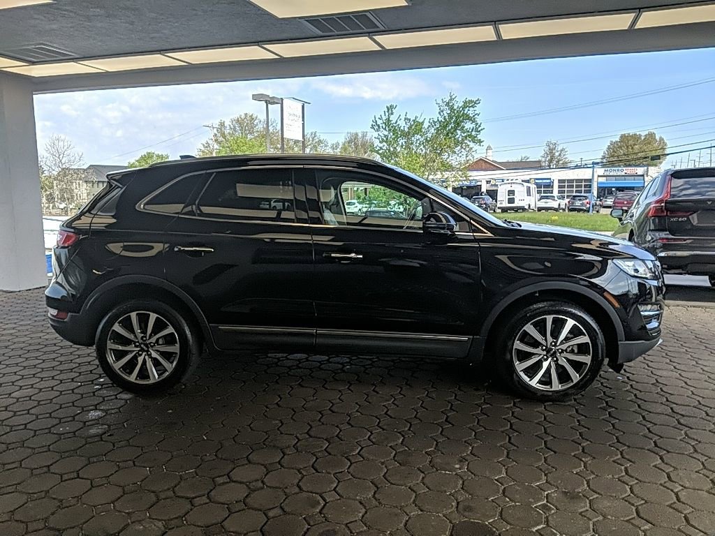 Used 2019 Lincoln MKC Reserve w/ MKC Climate Package AWD/4WD image 4
