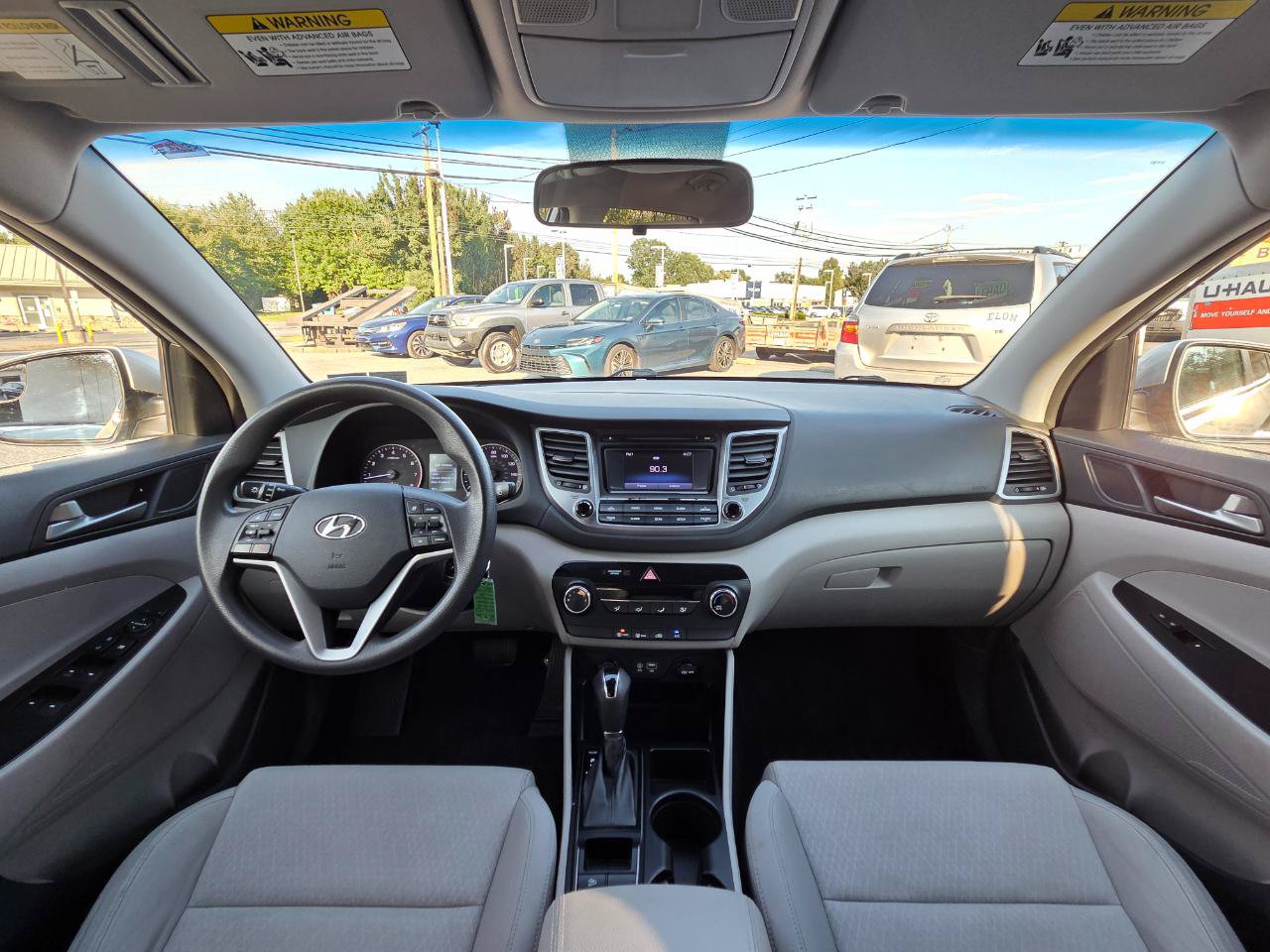 Used 2018 Hyundai Tucson SE FWD image 2