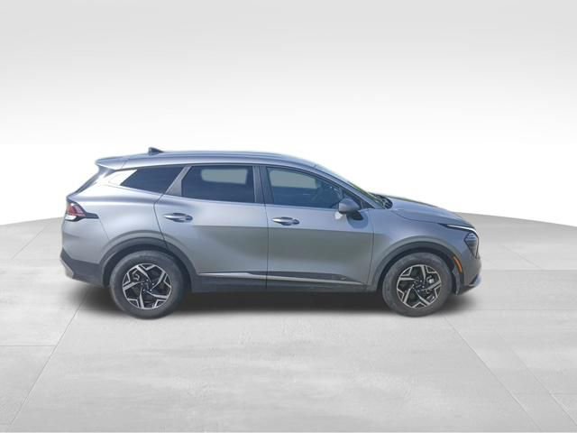 Certified 2024 Kia Sportage LX image 2