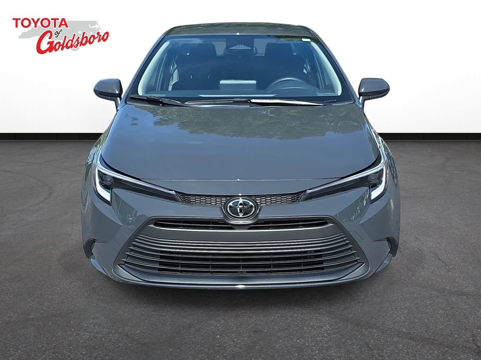 Used 2026 Toyota Corolla LE FWD image 2