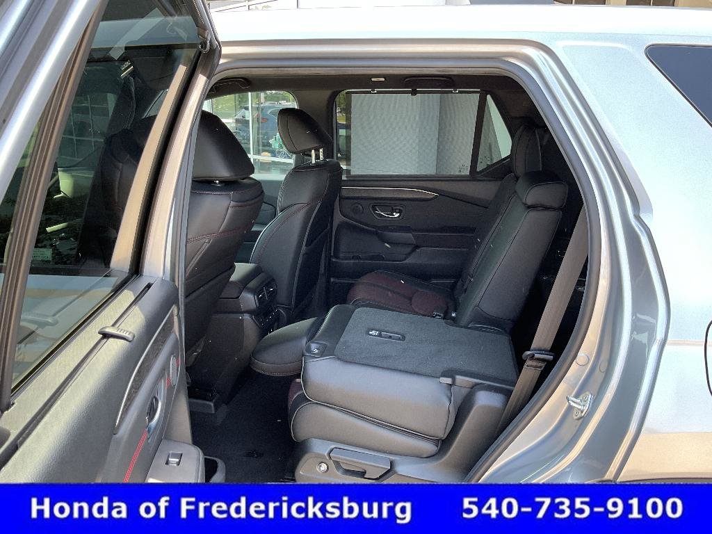Certified 2026 Honda Pilot Black Edition image 31