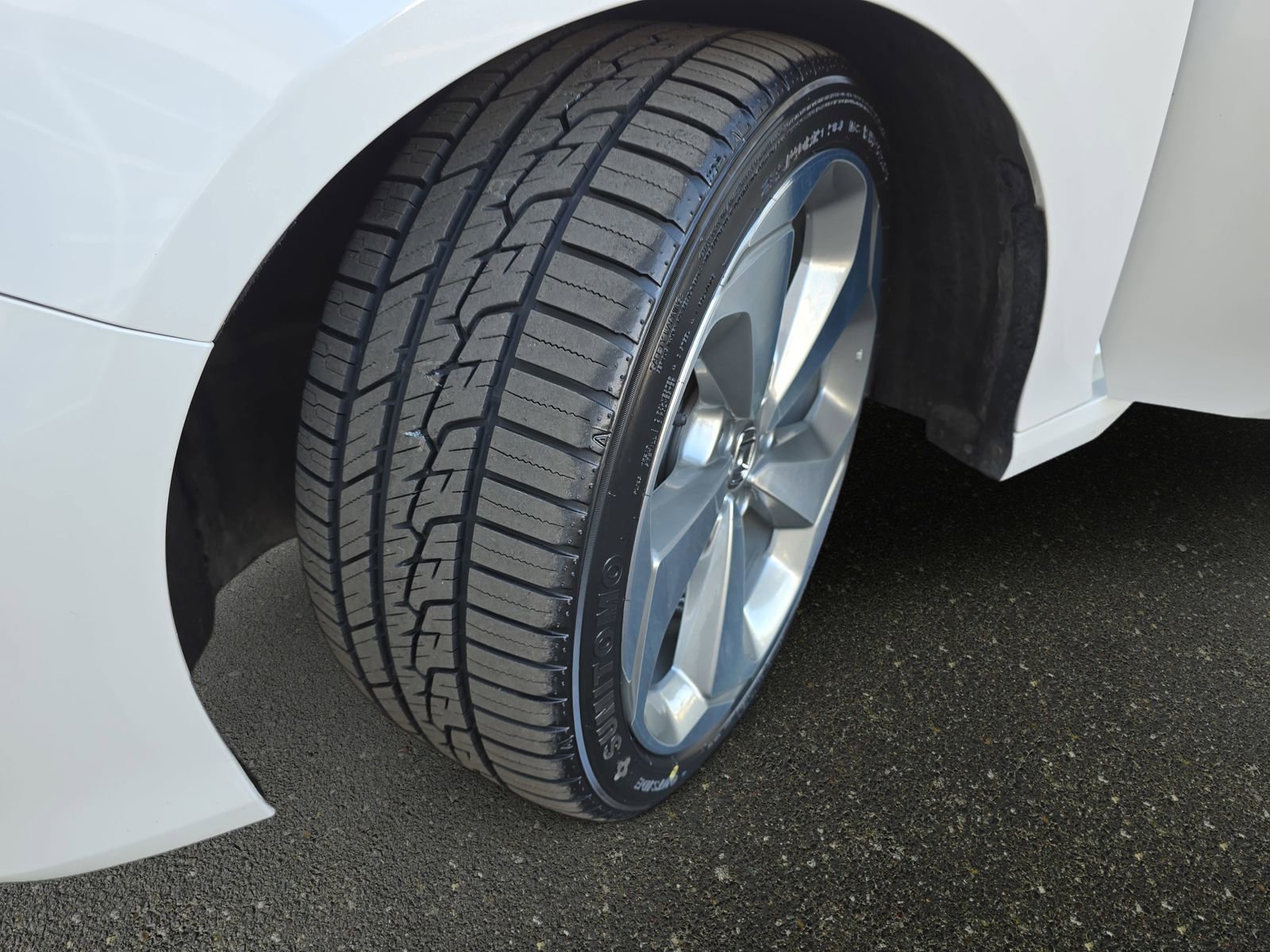 Certified 2018 Honda Accord Touring image 33