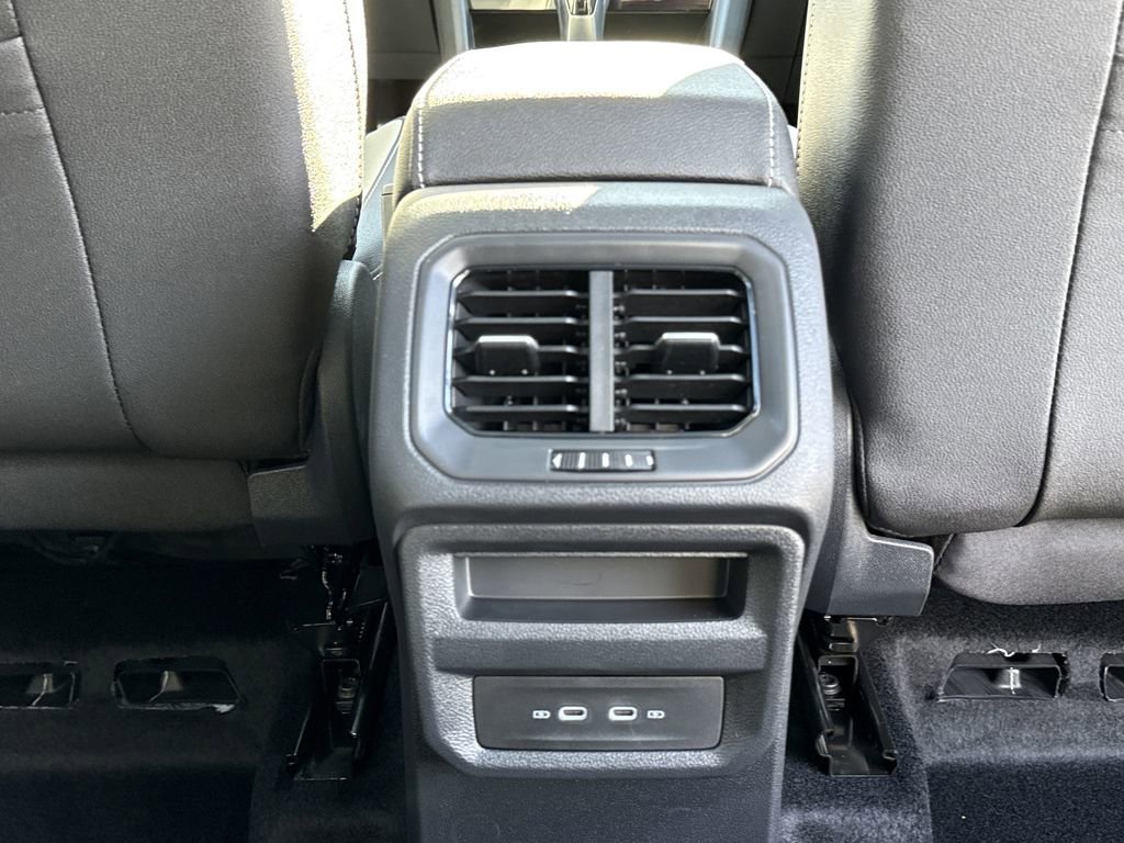 New 2026 Volkswagen Taos SEL image 23