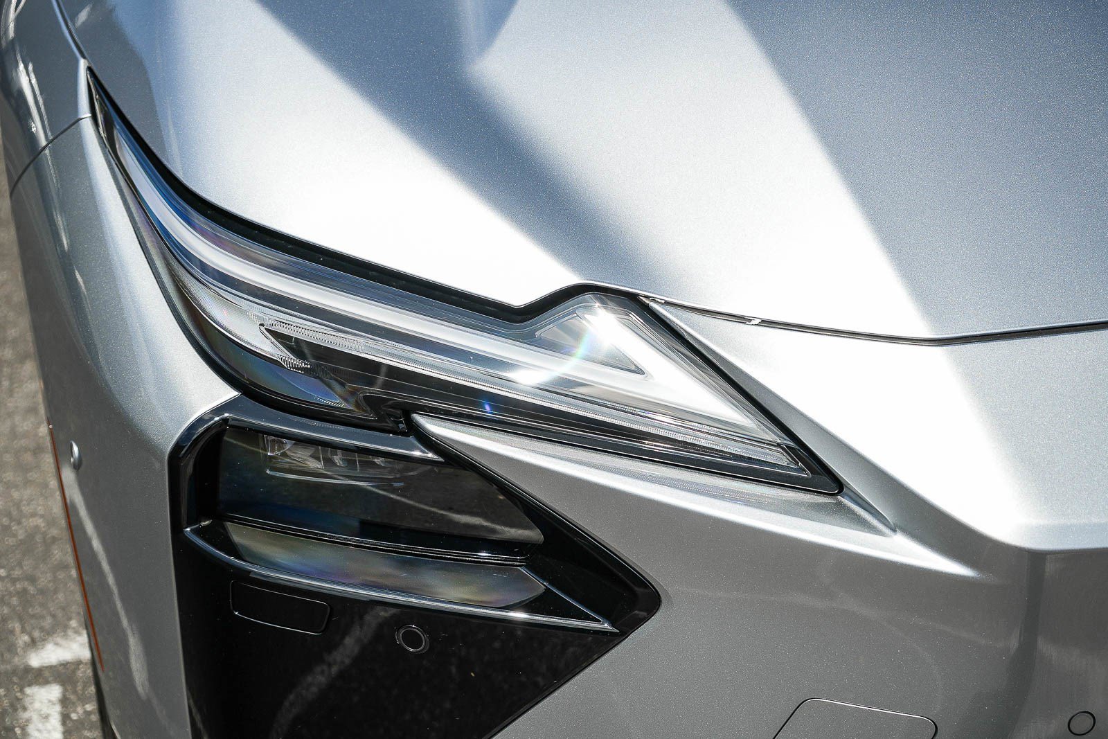 New 2026 Lexus ES 500e AWD/4WD image 8