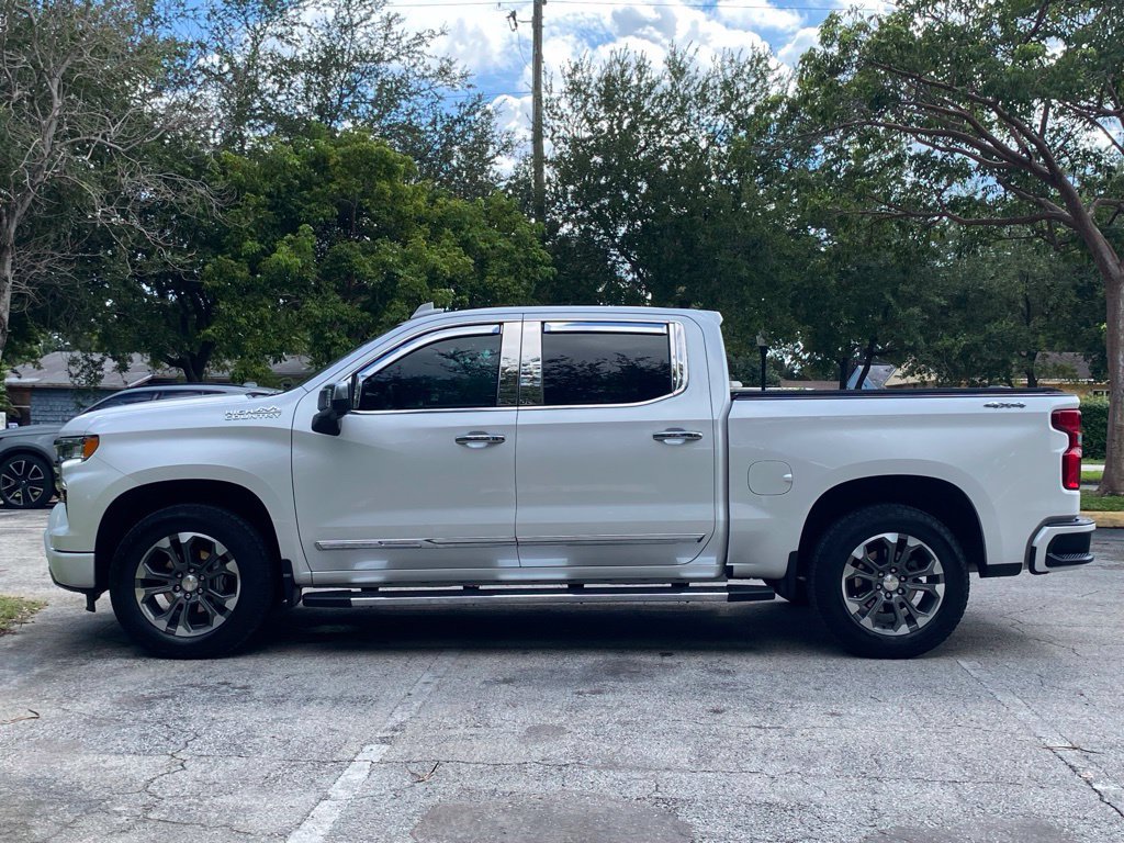 Used 2024 Chevrolet Silverado 1500 High Country AWD/4WD image 6