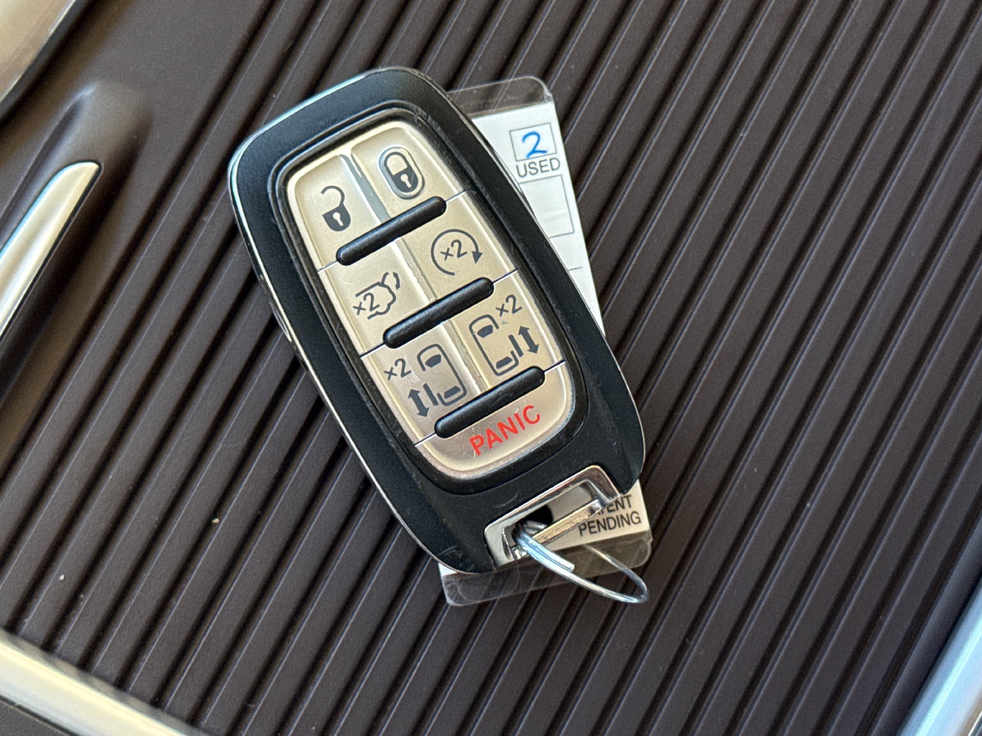 Used 2020 Chrysler Pacifica Touring-L Plus w/ Tire & Wheel Group FWD image 22