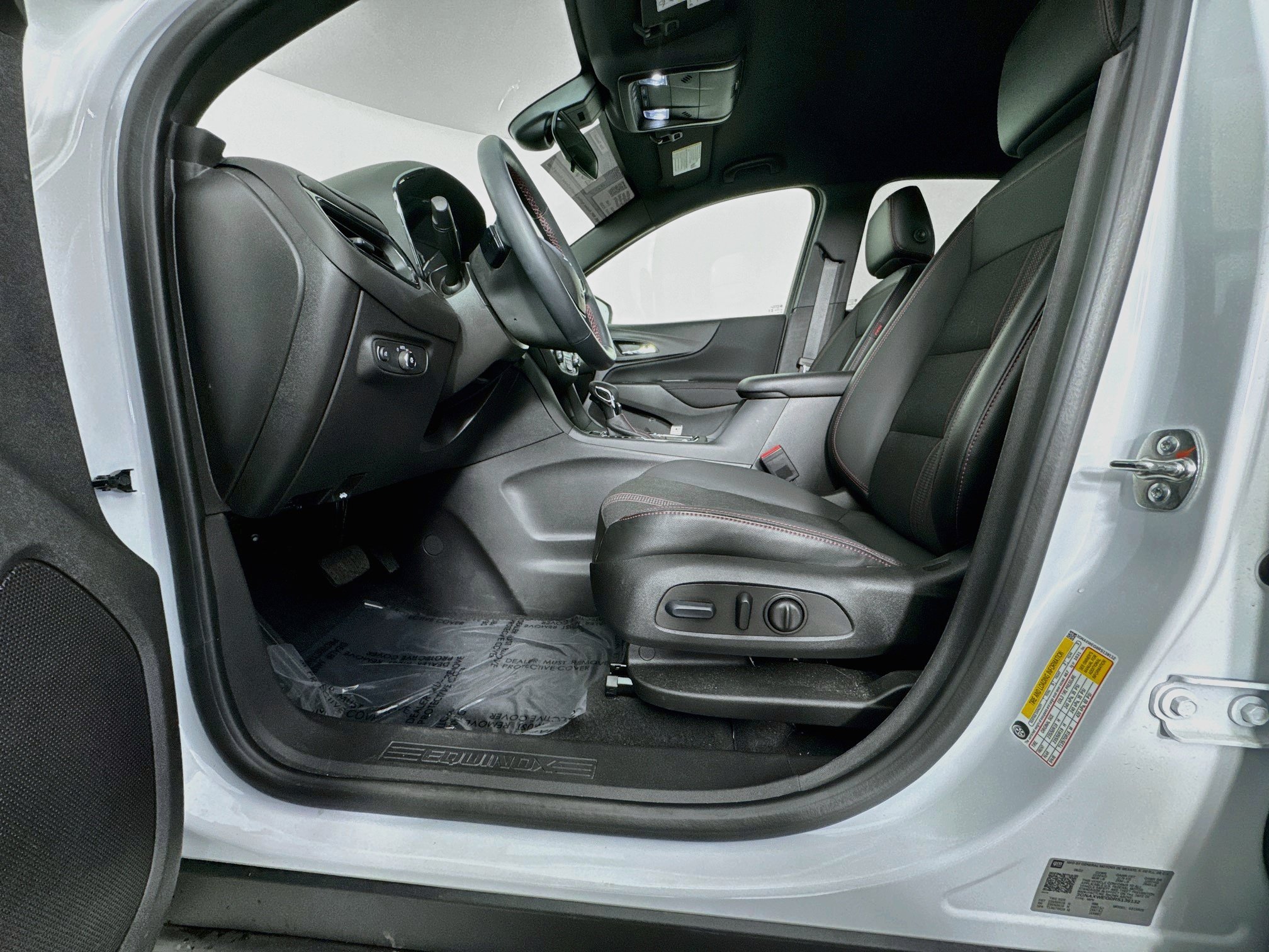 Used 2024 Chevrolet Equinox RS AWD/4WD image 21