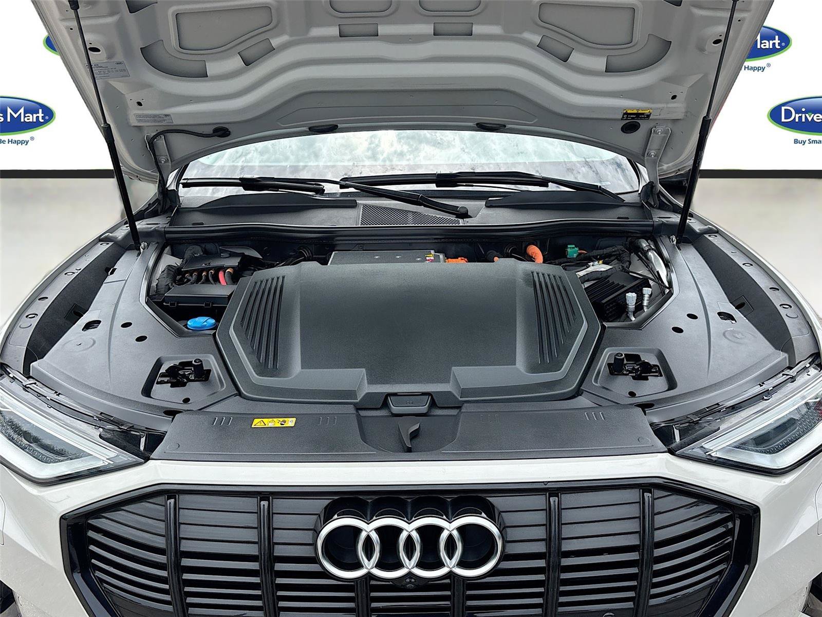 Used 2021 Audi e-tron Premium w/ Convenience Plus Package AWD/4WD image 31