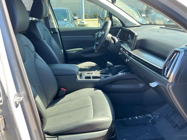Used 2026 Kia Sorento S w/ S Panoramic Sunroof Package FWD image 17