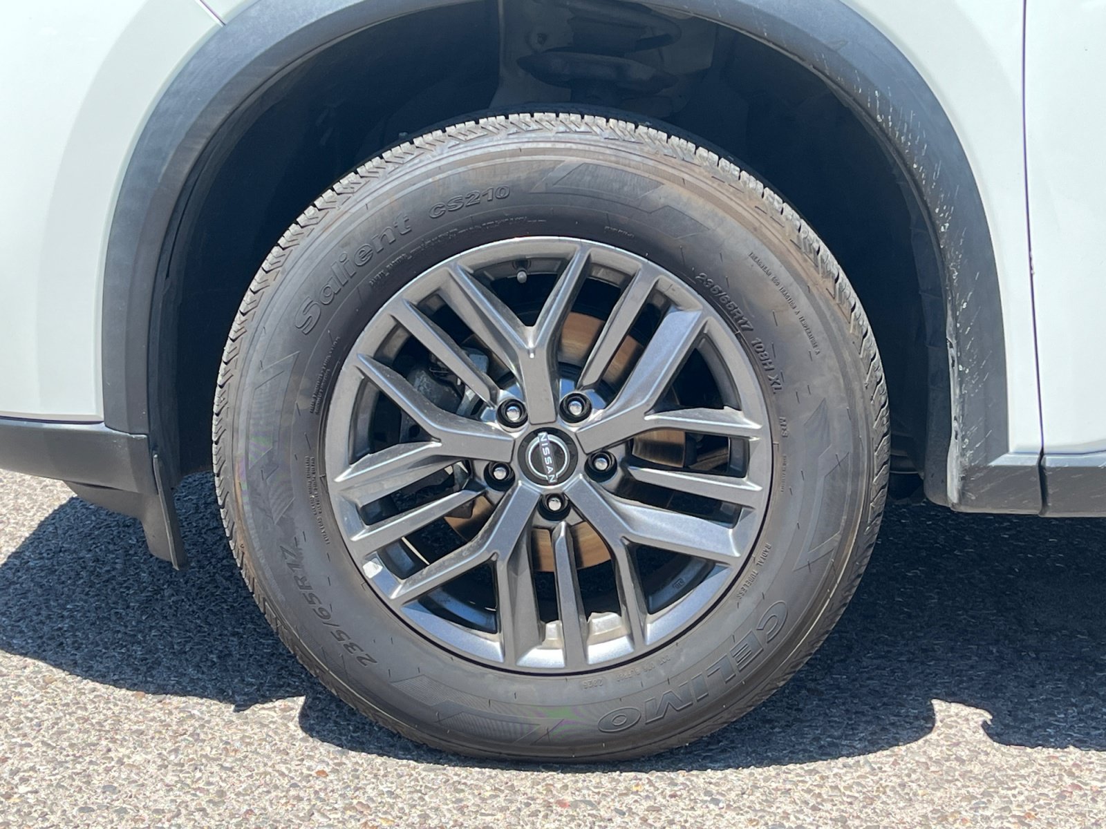 Used 2024 Nissan Rogue S AWD/4WD image 12
