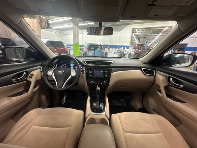 Used 2016 Nissan Rogue SV image 26