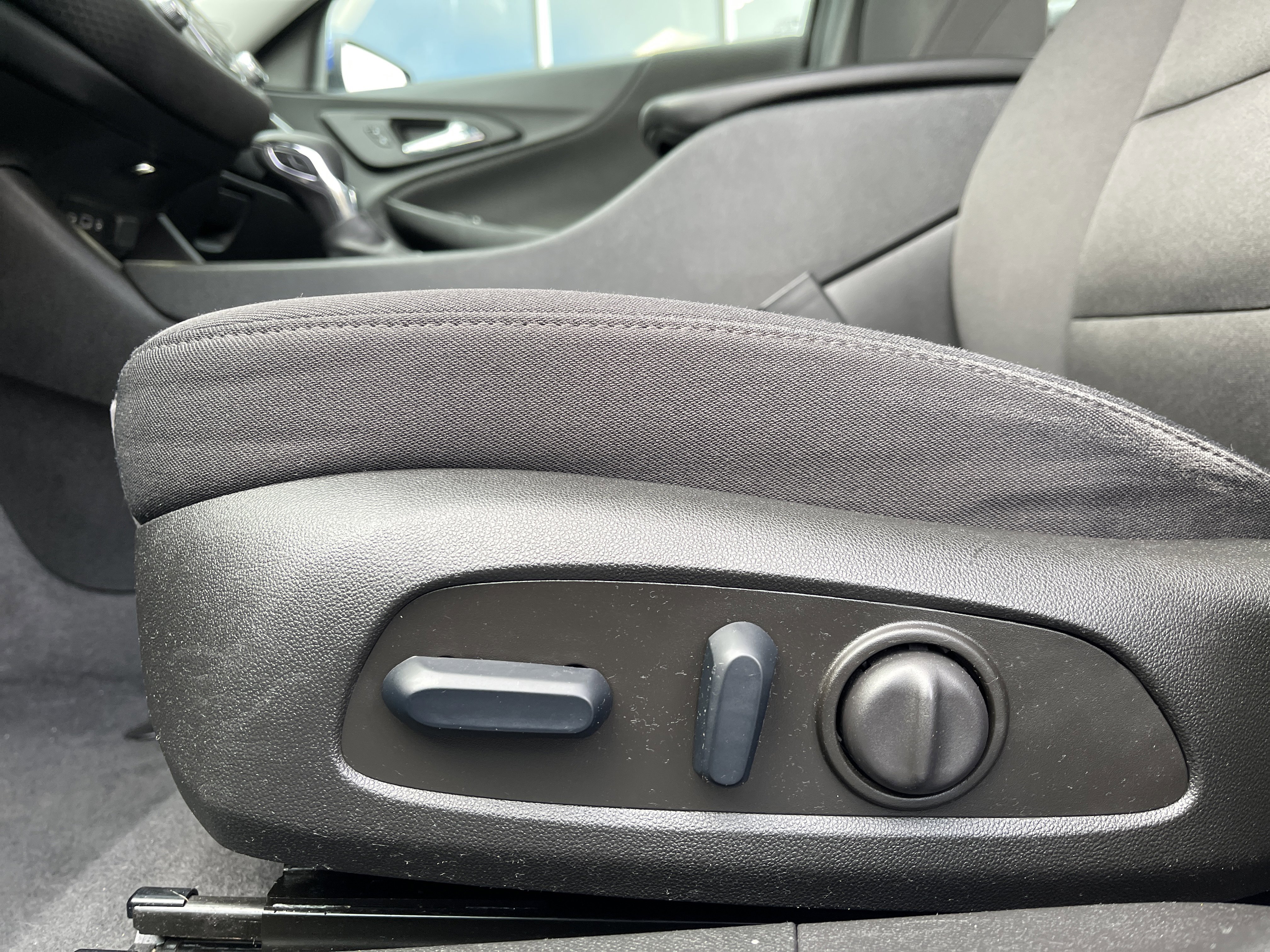 Used 2023 Chevrolet Malibu LT image 16