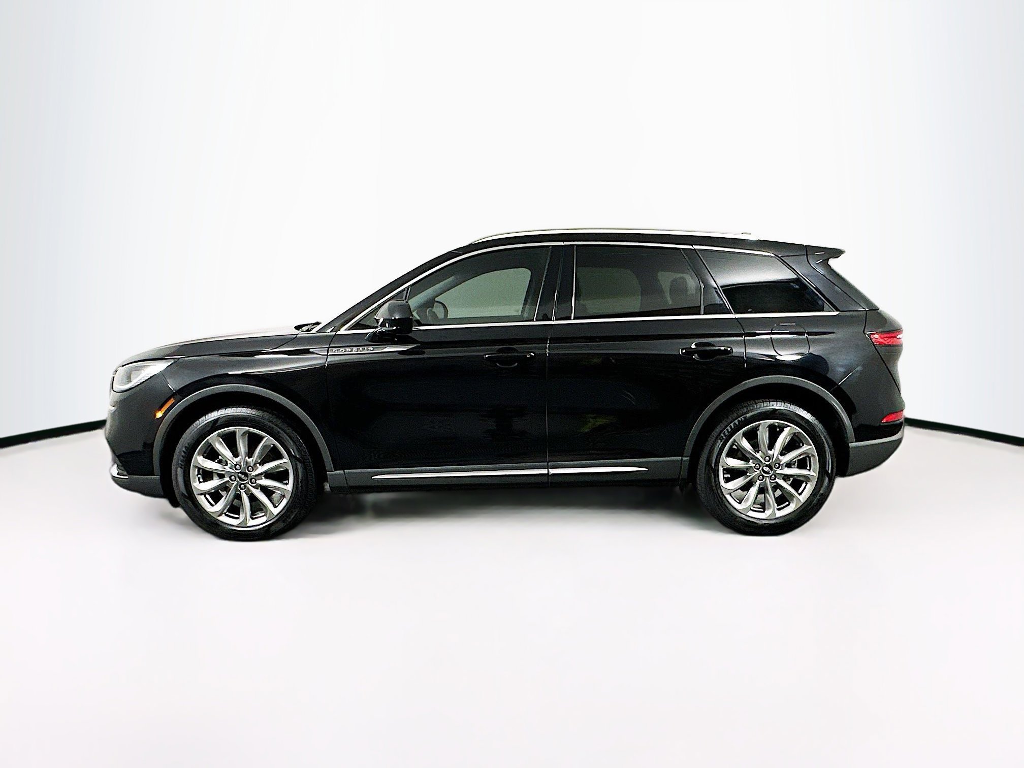 Used 2022 Lincoln Corsair FWD w/ Premium Package image 4