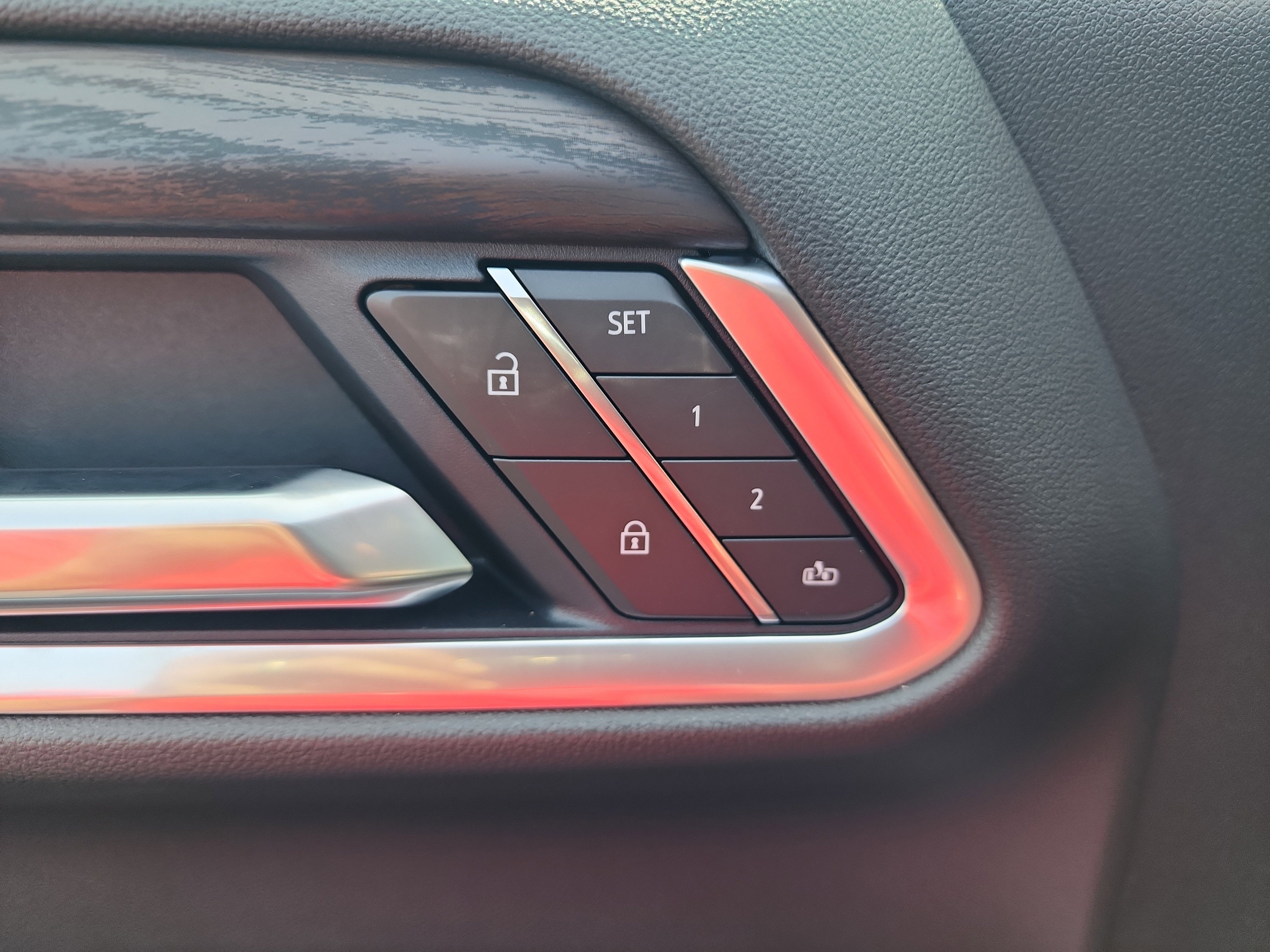 New 2026 GMC Sierra 2500 SLT w/ SLT Convenience Package image 13