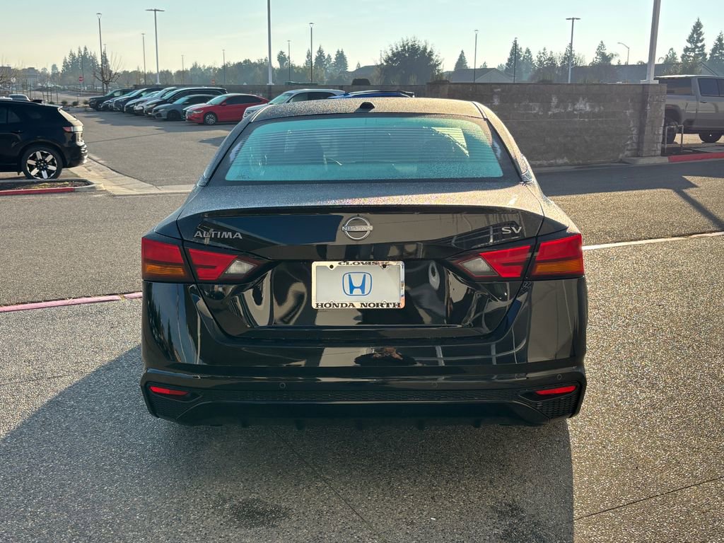Used 2024 Nissan Altima 2.5 SV image 6