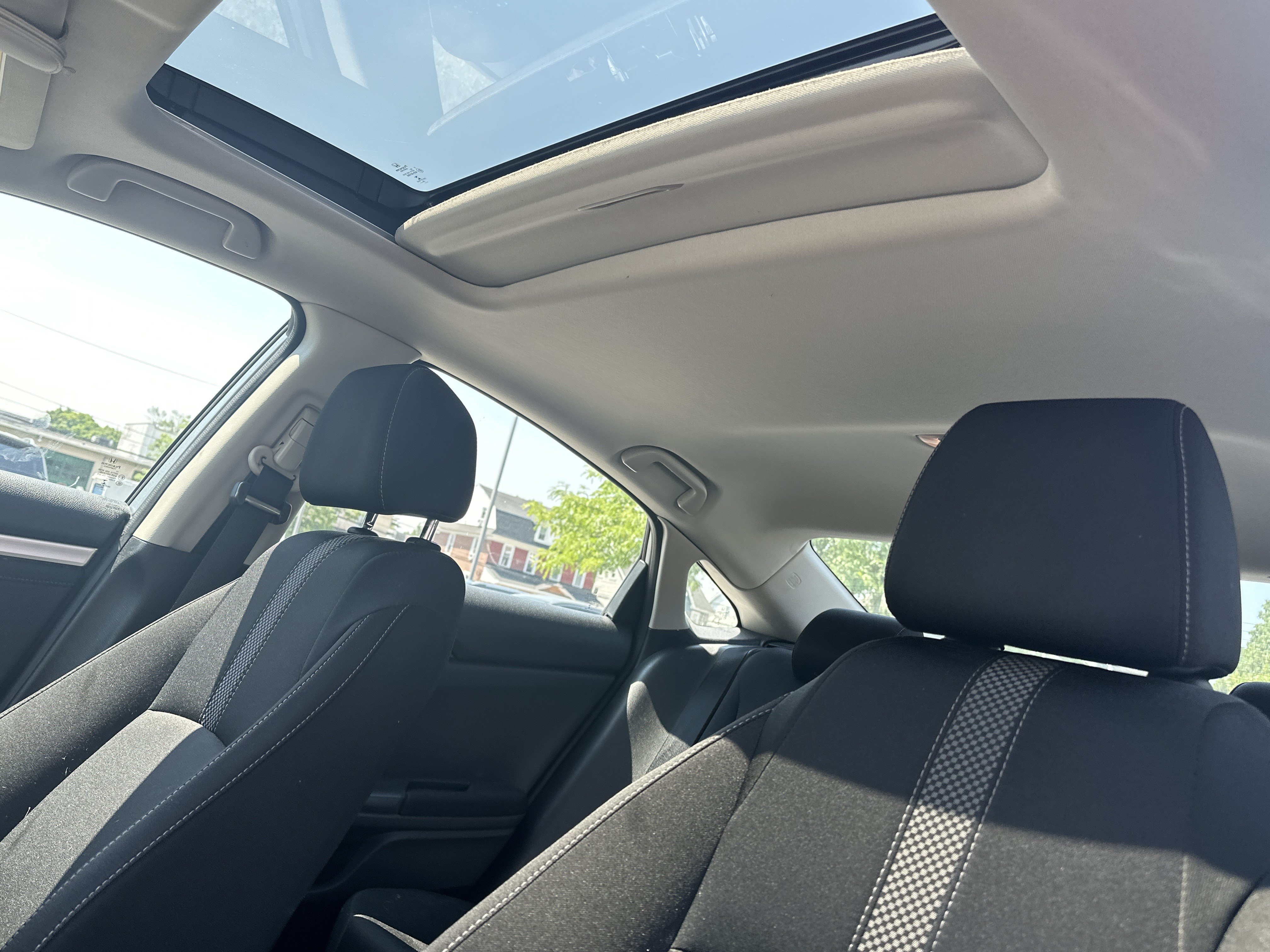 Used 2020 Honda Civic EX image 9