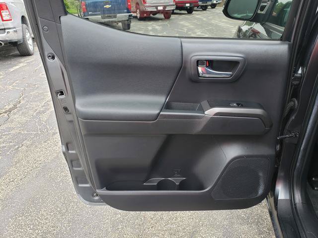 Used 2023 Toyota Tacoma TRD Off-Road AWD/4WD image 14