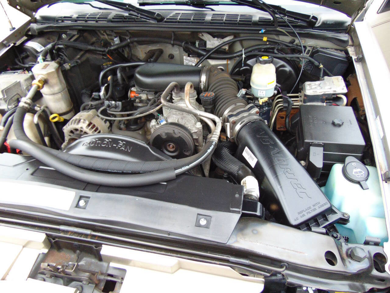 Used 2002 Chevrolet Blazer LS w/ Preferred Equipment Group image 47