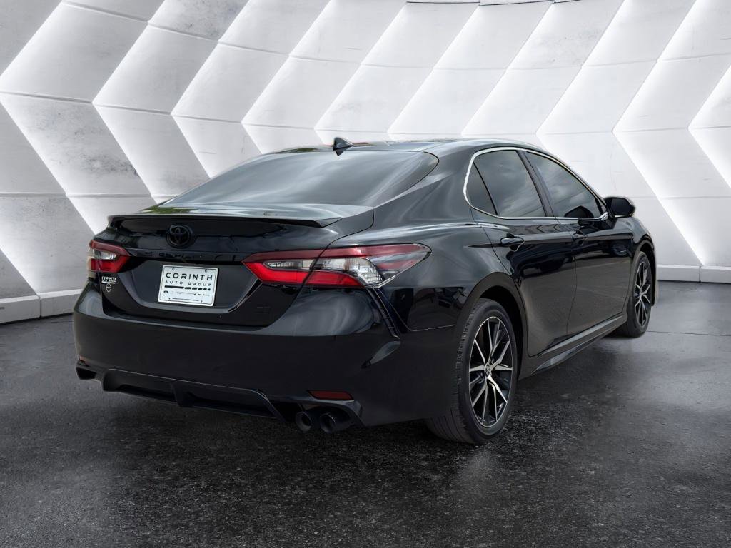 Used 2023 Toyota Camry SE image 7
