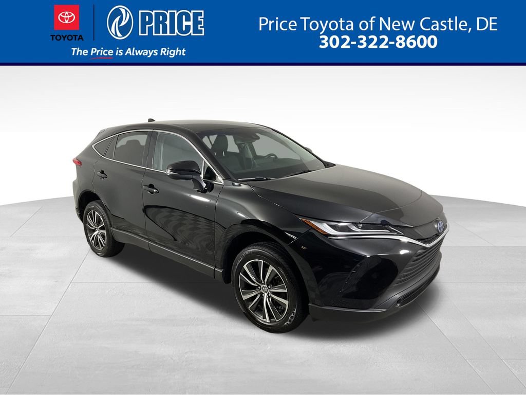 Used 2024 Toyota Venza LE AWD/4WD image 1