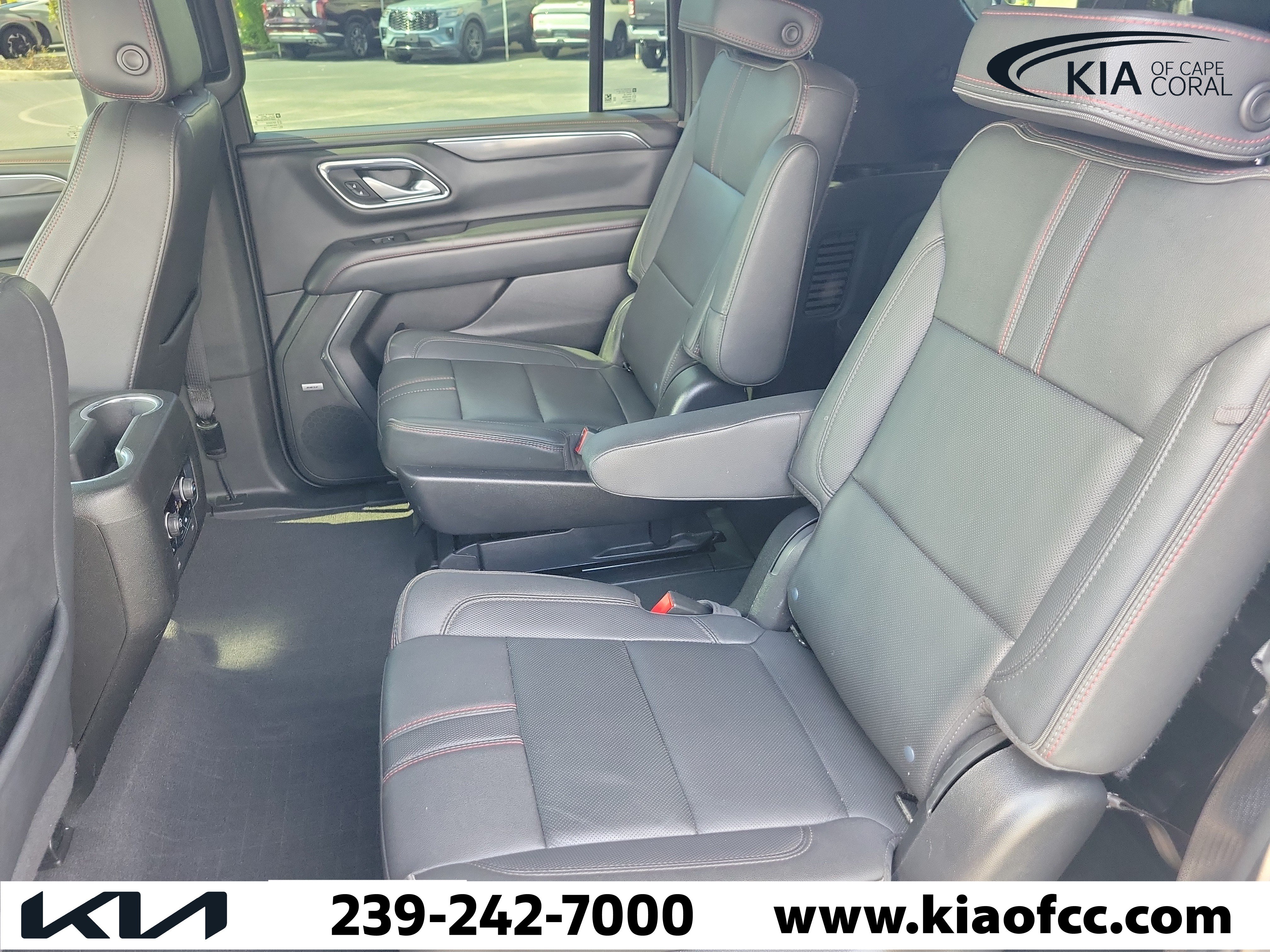 Used 2022 Chevrolet Suburban RST w/ Luxury Package AWD/4WD image 13