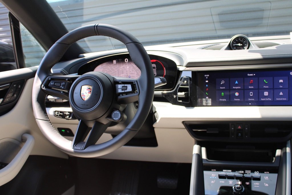 New 2024 Porsche Macan 4 Electric image 18