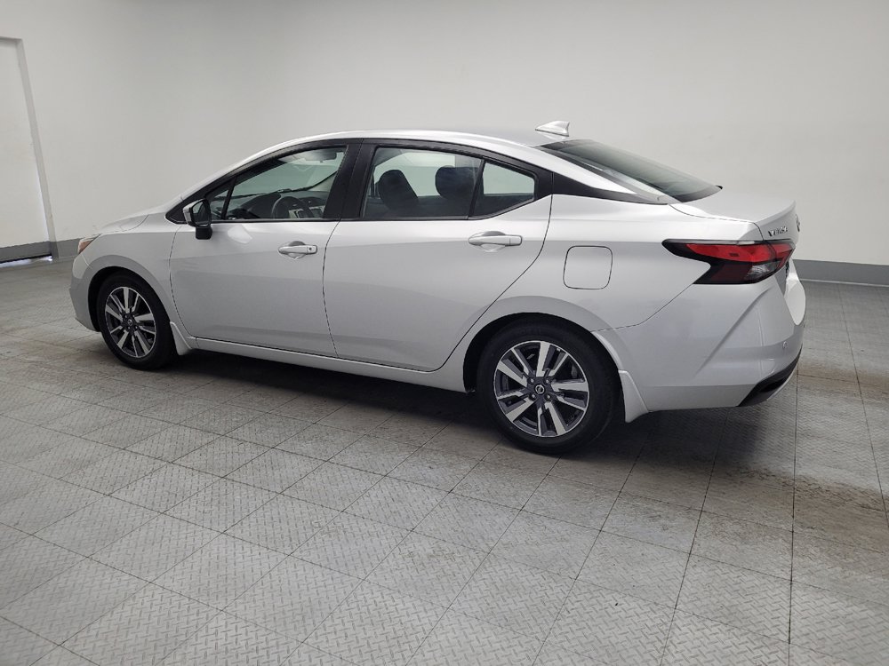 Used 2020 Nissan Versa SV FWD image 3