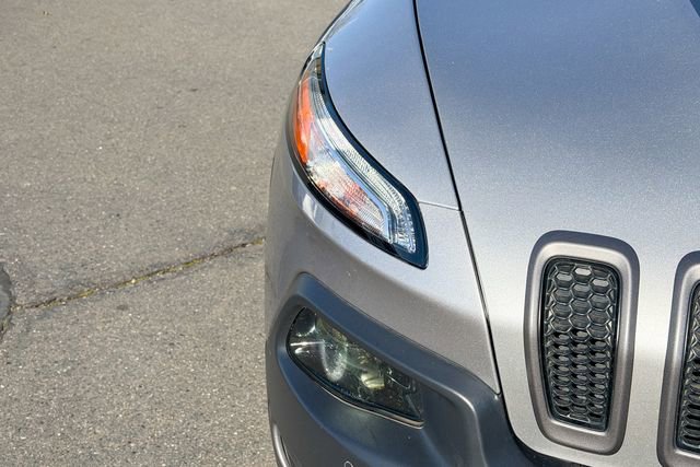 Used 2018 Jeep Cherokee Trailhawk w/ Quick Order Package 27L image 5