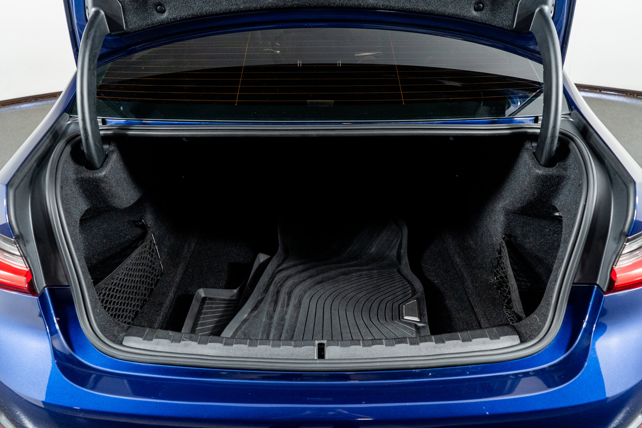 Used 2020 BMW 330i Sedan w/ Executive Package image 51