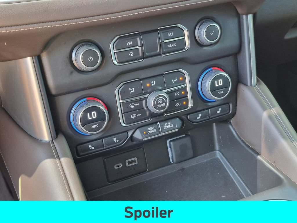 Used 2023 Chevrolet Suburban Z71 w/ Luxury Package AWD/4WD image 19