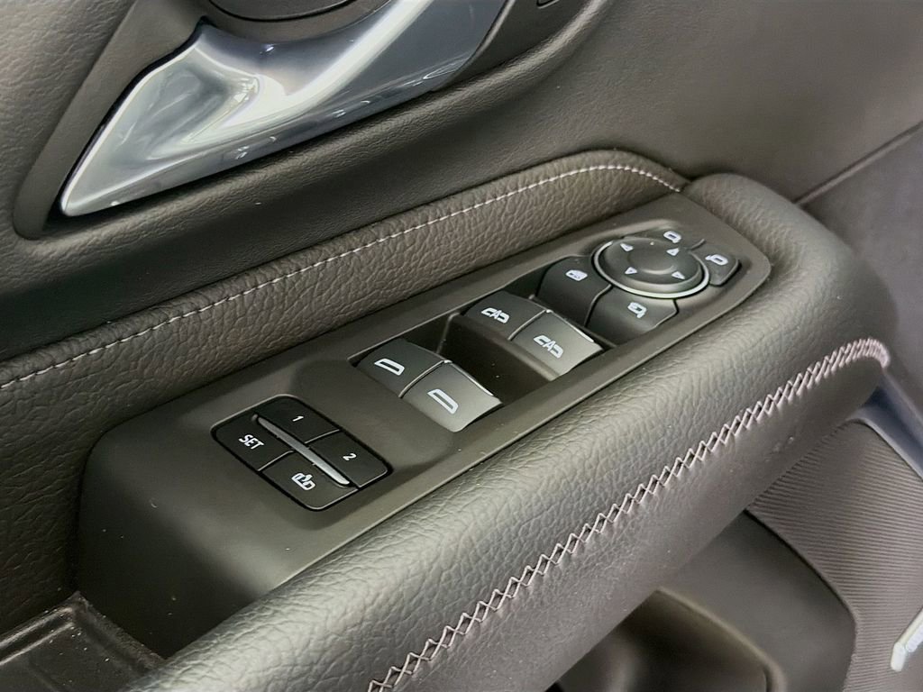 Used 2024 GMC Yukon Denali AWD/4WD image 21
