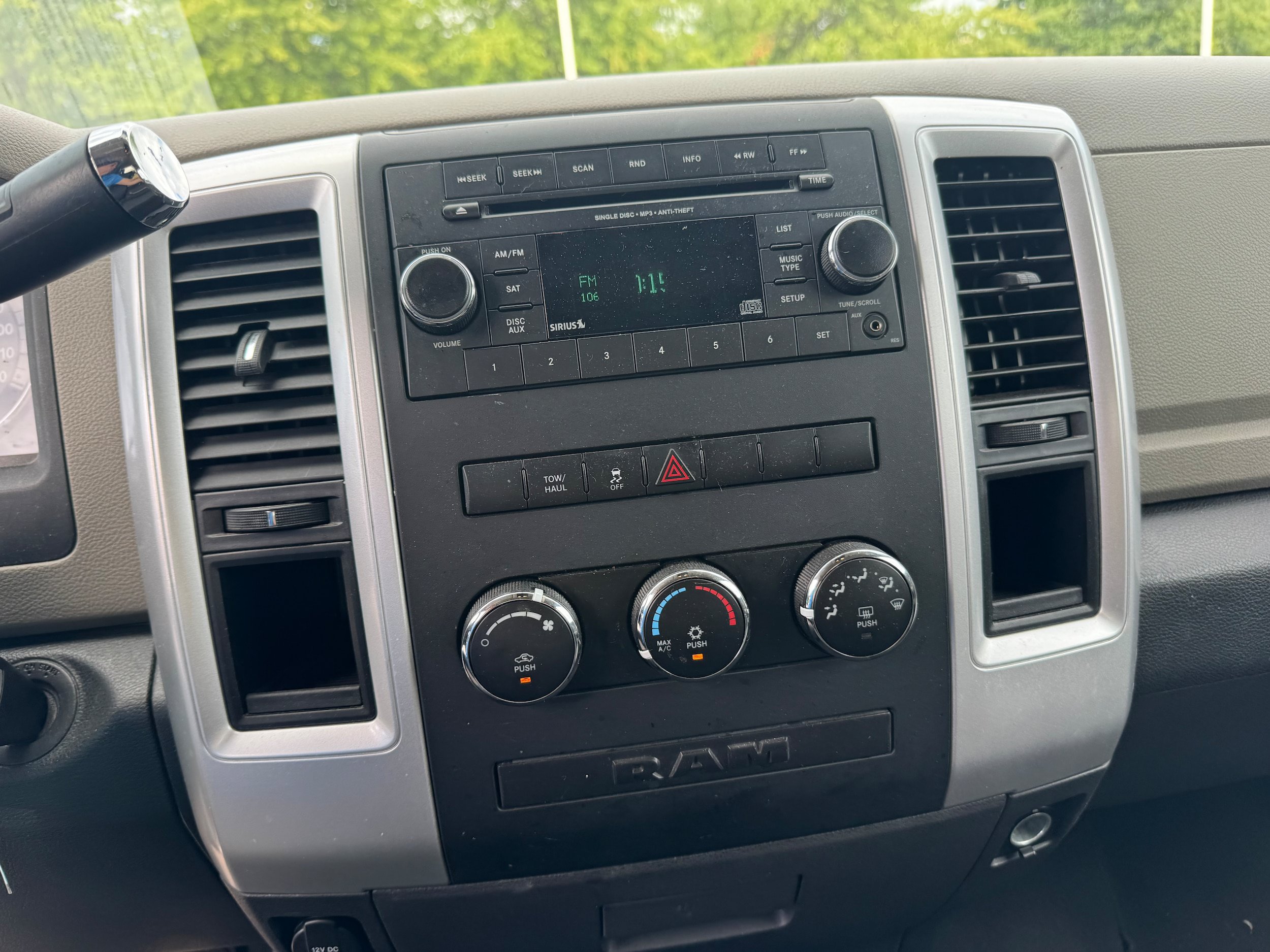 Used 2012 RAM 1500 Classic SLT RWD image 12