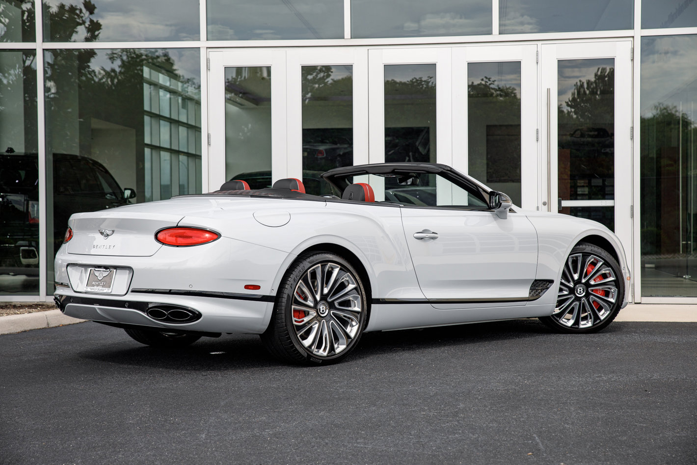 Used 2023 Bentley Continental GT Mulliner AWD/4WD image 36