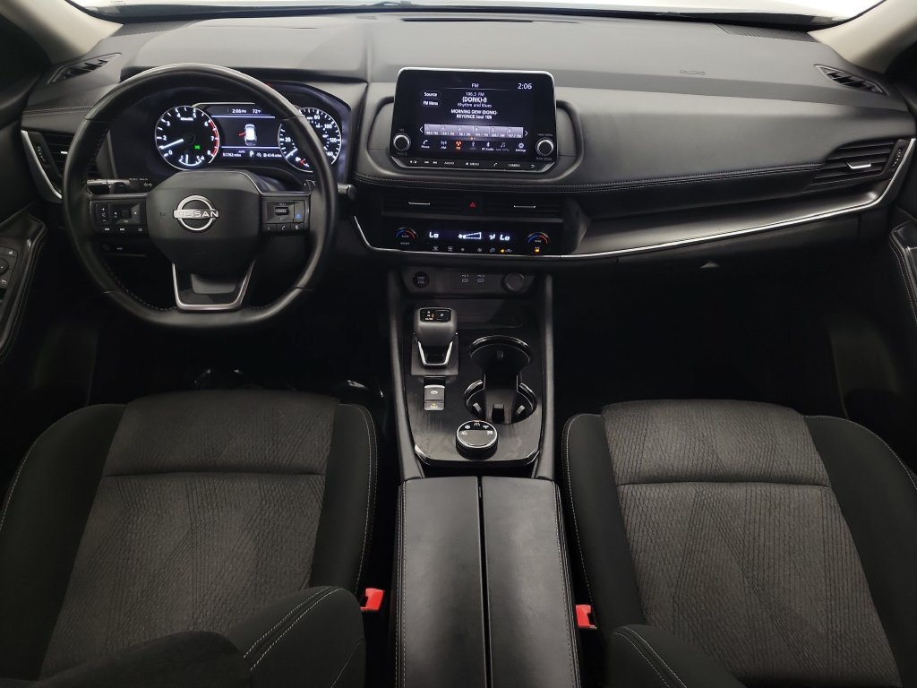 Used 2025 Nissan Rogue SV AWD/4WD image 12