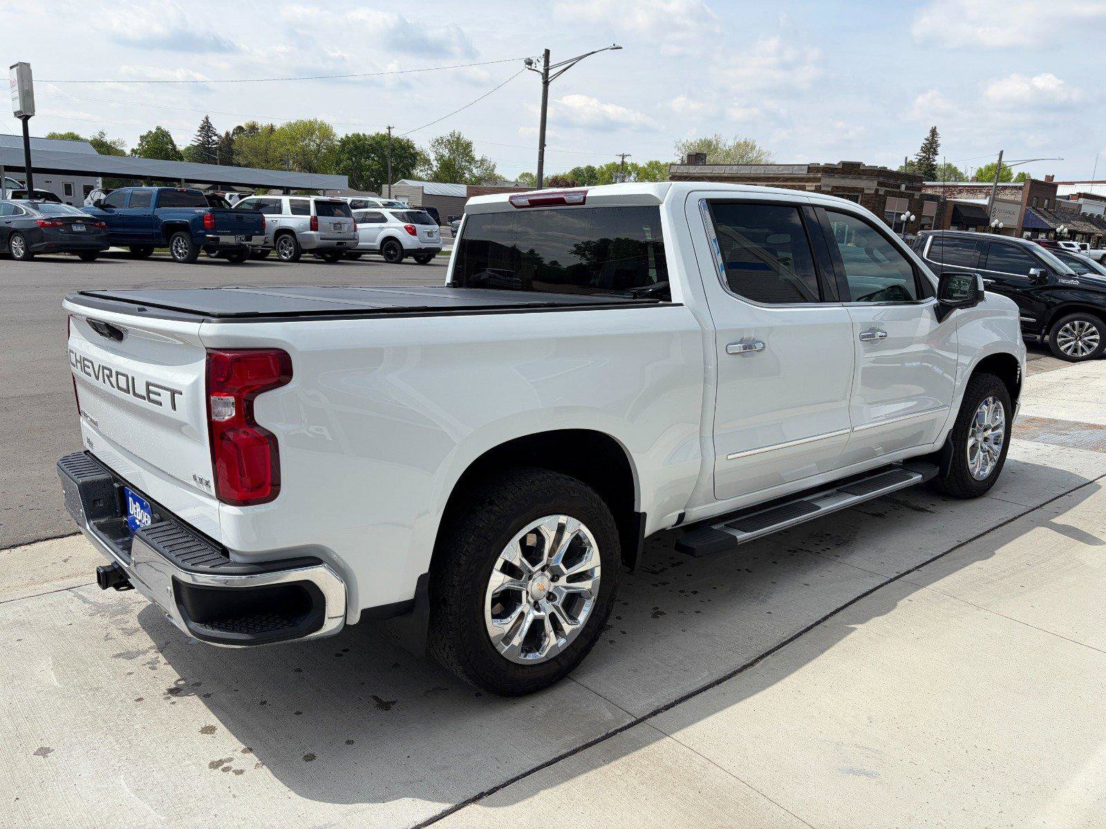 Used 2025 Chevrolet Silverado 1500 LTZ w/ Max Trailering Package AWD/4WD image 5