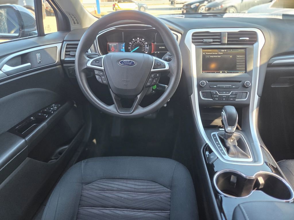 Used 2016 Ford Fusion SE image 20