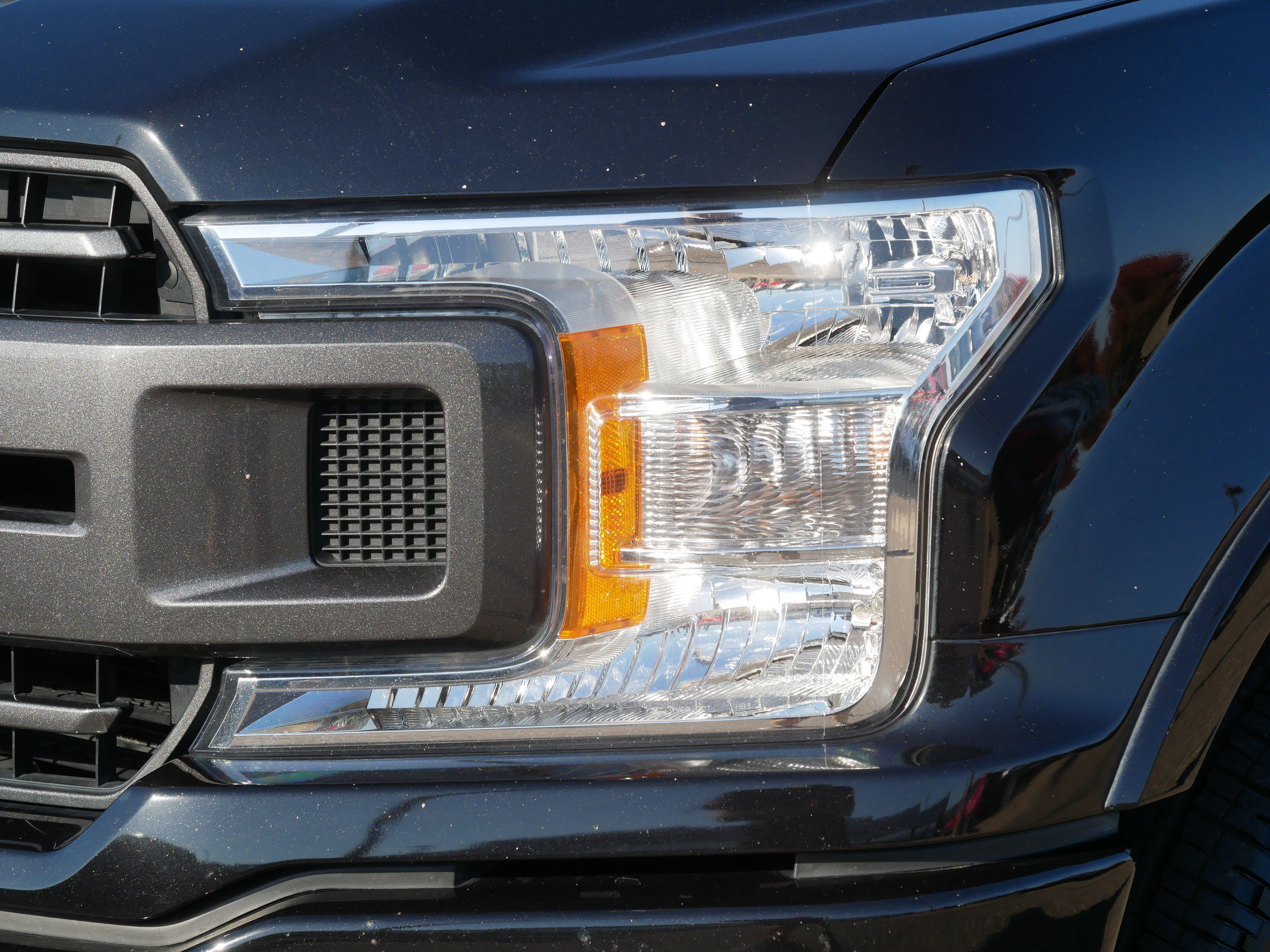 Used 2019 Ford F150 XLT w/ Equipment Group 302A Luxury AWD/4WD image 16