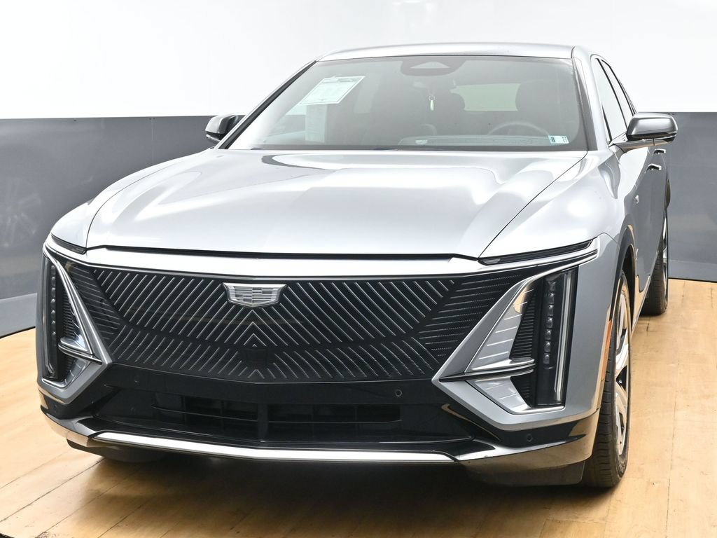 Used 2024 Cadillac Lyriq Tech RWD image 5