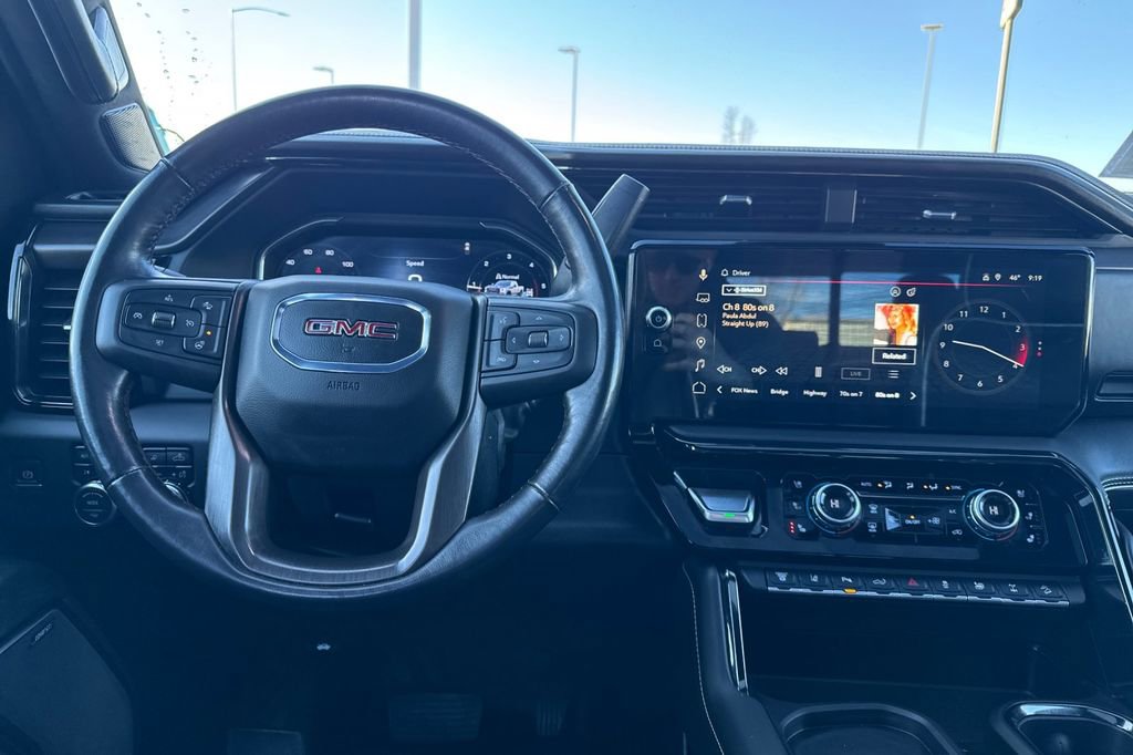 Used 2025 GMC Sierra 2500 AT4X image 14