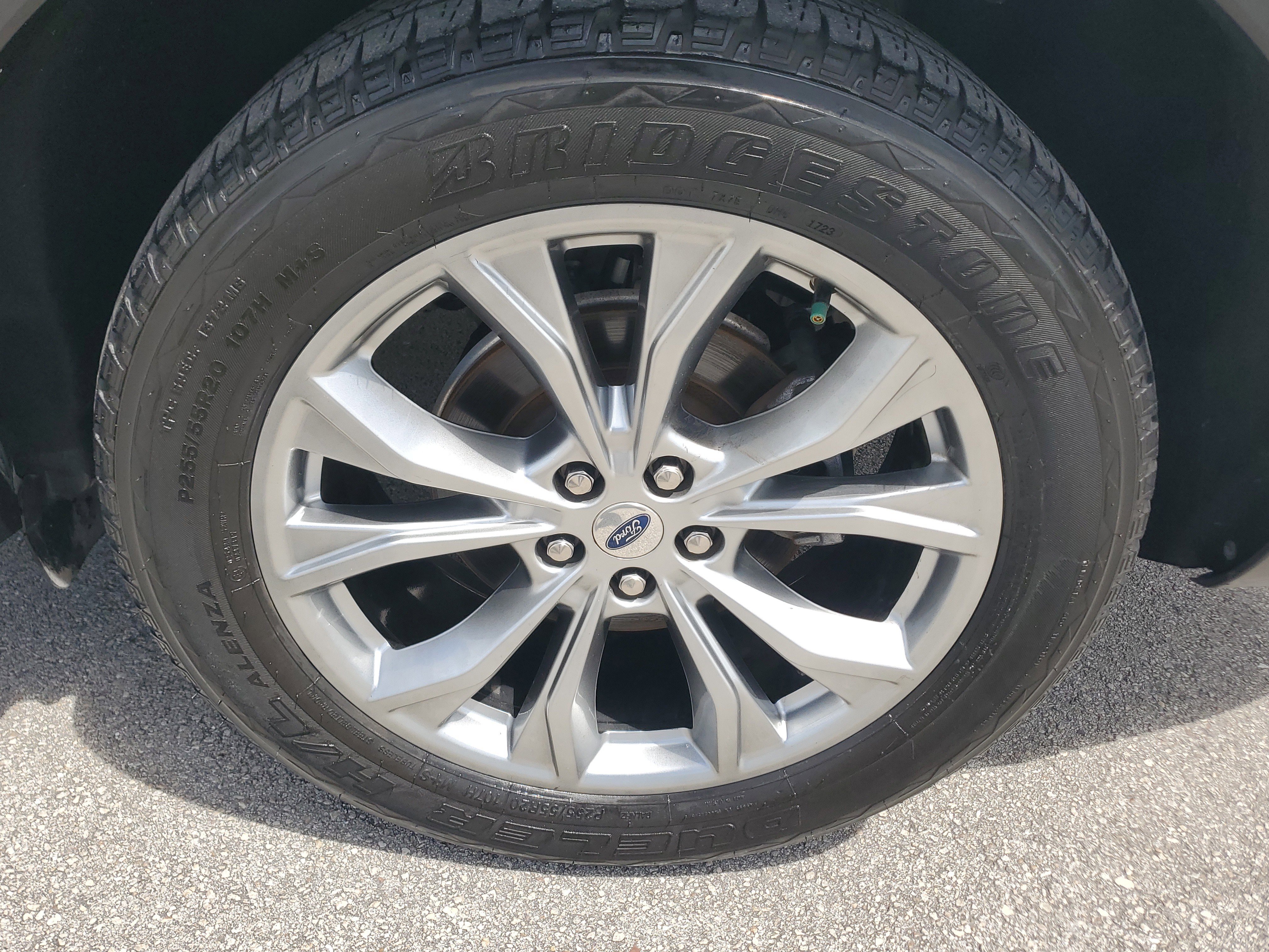 Used 2020 Ford Explorer XLT w/ Equipment Group 202A image 9