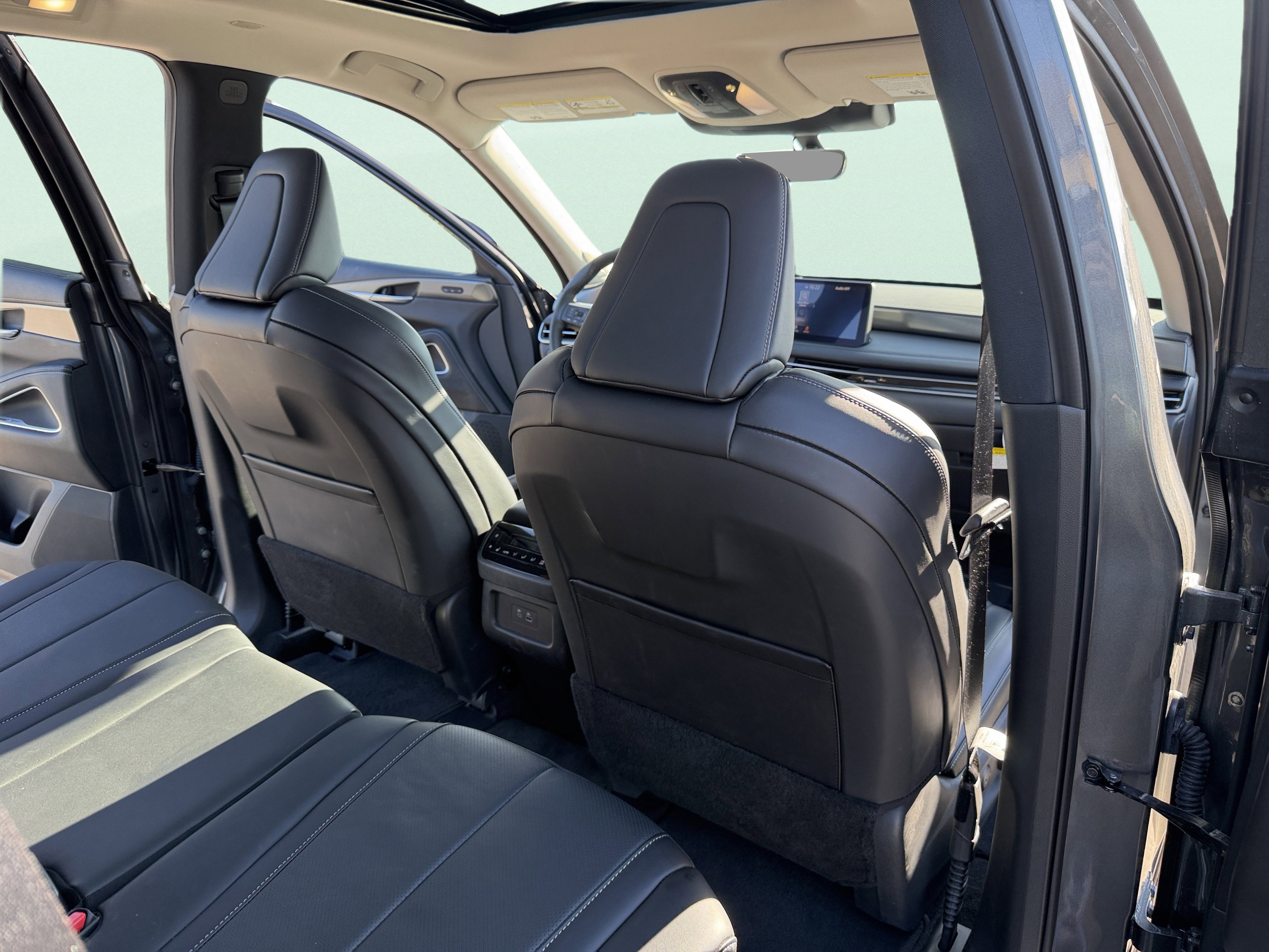 Used 2025 INFINITI QX60 Luxe FWD image 54