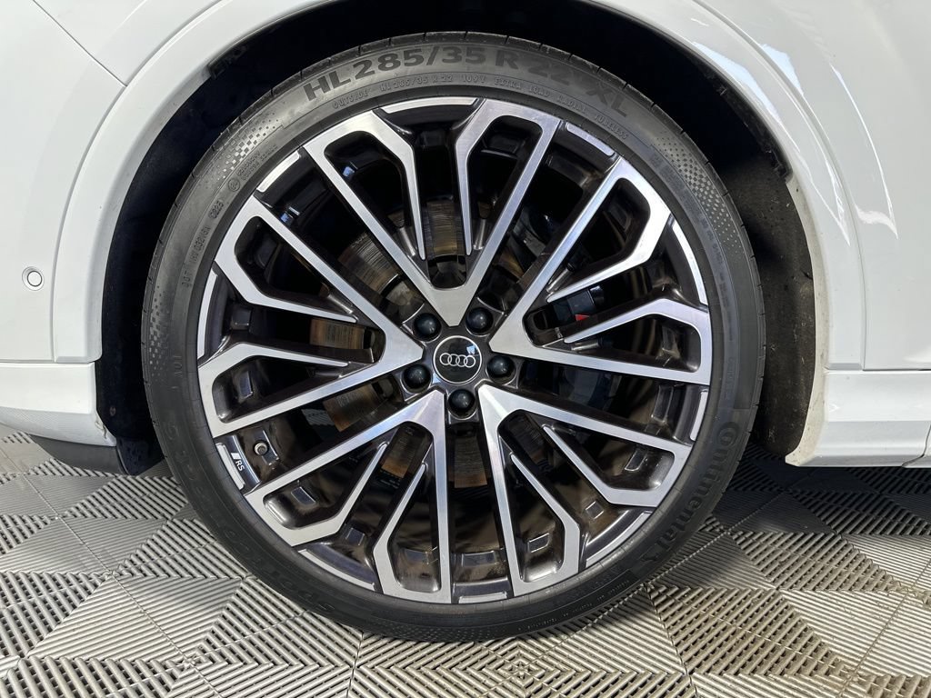 Used 2025 Audi SQ7 Prestige AWD/4WD image 11