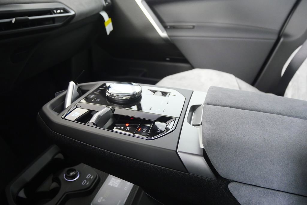 New 2026 BMW iX xDrive45 image 21