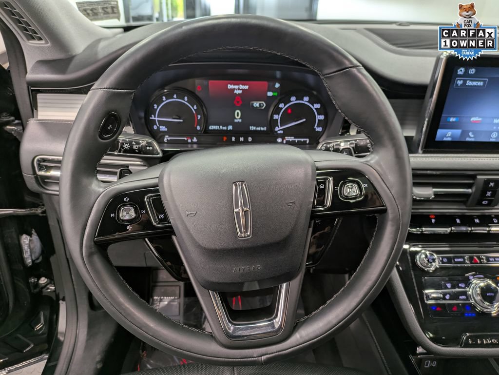 Used 2022 Lincoln Corsair AWD w/ Premium Package image 24
