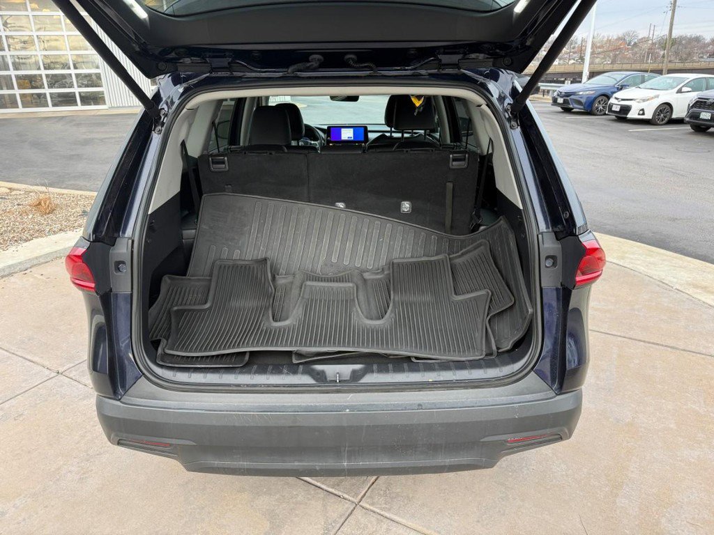 Certified 2024 Toyota Grand Highlander AWD image 9