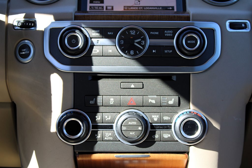 Used 2016 Land Rover LR4 HSE image 30