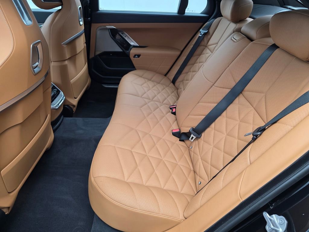 Certified 2024 BMW 740i RWD image 14