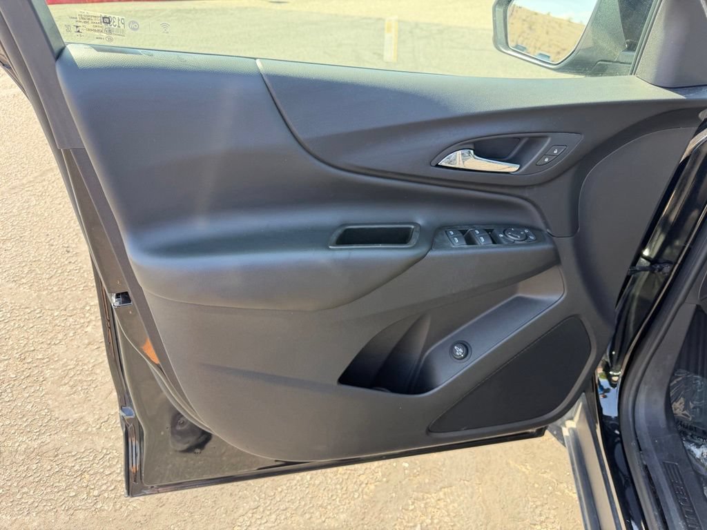 Certified 2024 Chevrolet Equinox LT FWD image 21